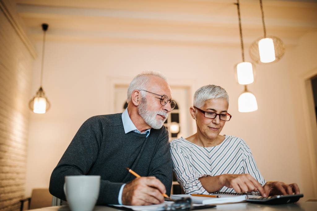 Rachat de crédits pour aider les retraités en difficulté financière